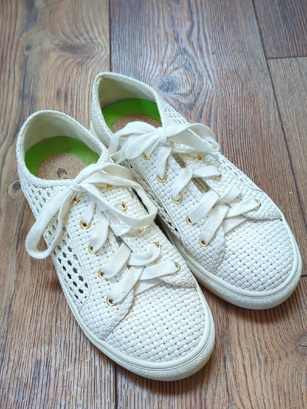 Cariuma Women's Rubber Sneakers 8